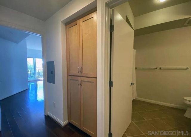 450 J St 4211, San Diego, CA 92101
