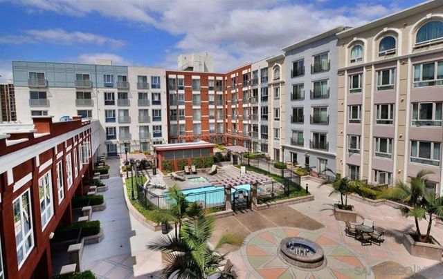 450 J St 4211, San Diego, CA 92101