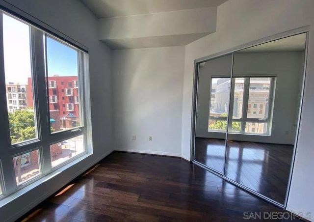 450 J St 4211, San Diego, CA 92101