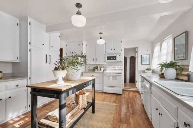 3638 Plumosa Drive, San Diego, CA 92106