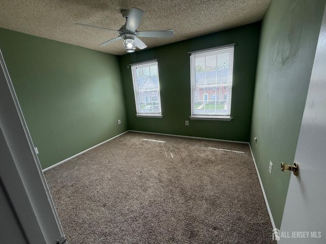 382 Hadleigh Lane, North Brunswick, NJ 08902
