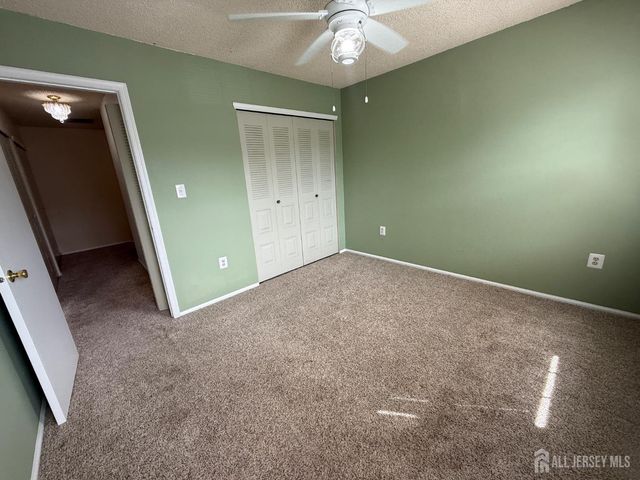 382 Hadleigh Lane, North Brunswick, NJ 08902