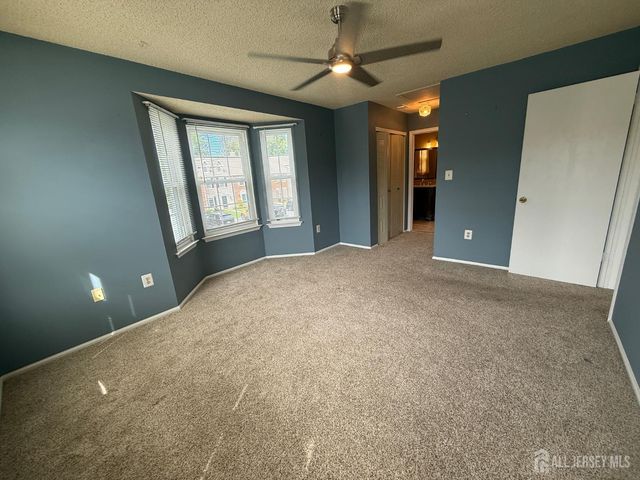 382 Hadleigh Lane, North Brunswick, NJ 08902