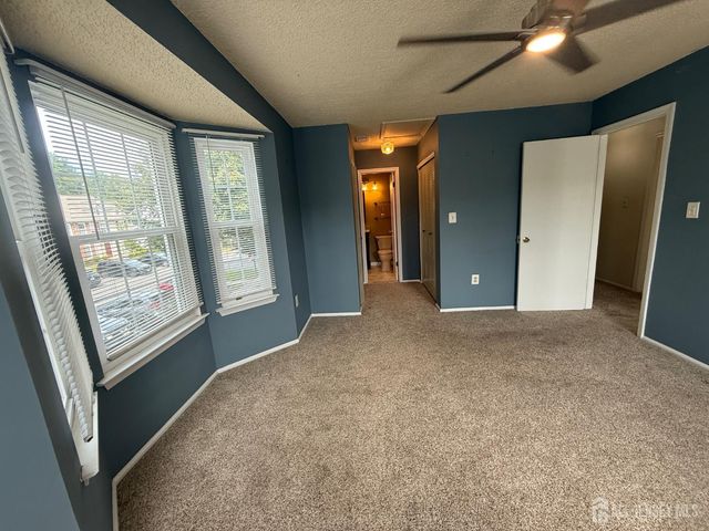 382 Hadleigh Lane, North Brunswick, NJ 08902