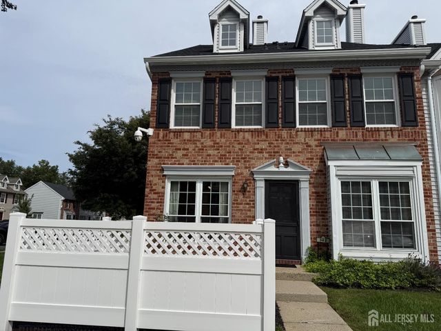 382 Hadleigh Lane, North Brunswick, NJ 08902
