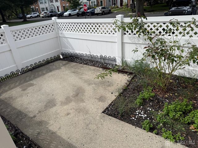 382 Hadleigh Lane, North Brunswick, NJ 08902