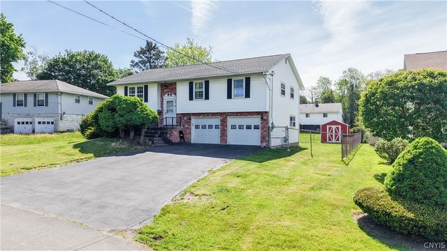 514 Woodburne Drive, Utica, NY 13502