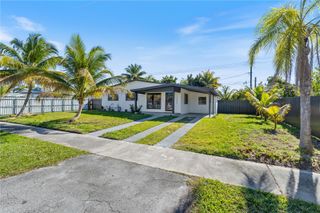 12620 SW 188th Ter, Miami, FL 33177