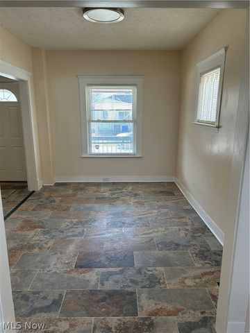 3120 Saratoga Avenue, Cleveland, OH 44109