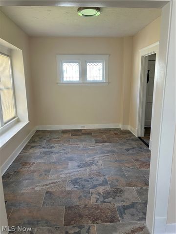 3120 Saratoga Avenue, Cleveland, OH 44109