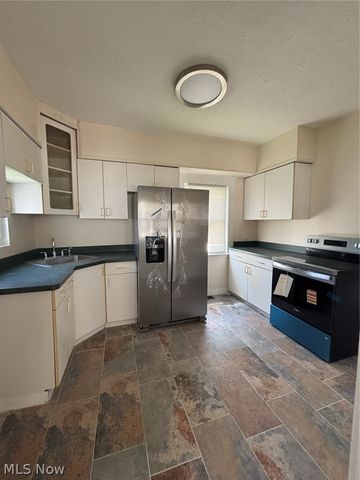 3120 Saratoga Avenue, Cleveland, OH 44109