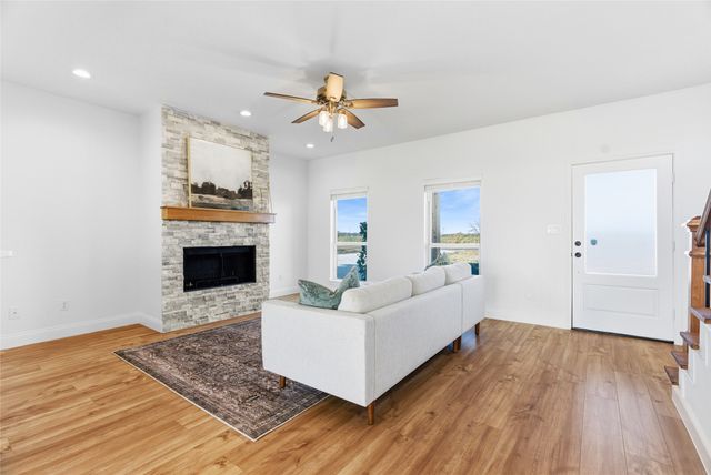 846 Old Tioga Road, Gunter, TX 75058