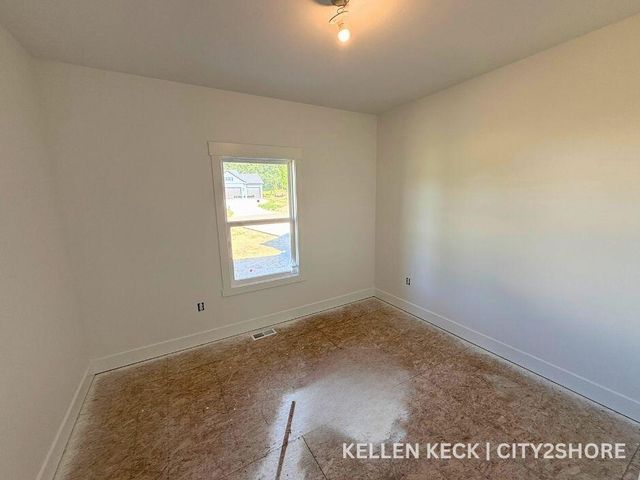 11338 Bancroft Way, Alto, MI 49302