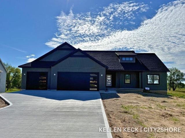 11338 Bancroft Way, Alto, MI 49302