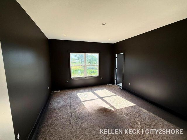 11338 Bancroft Way, Alto, MI 49302