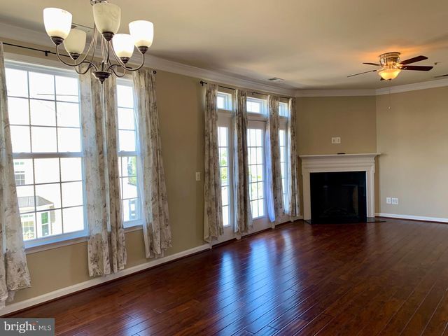 42602 HARDAGE TER, Ashburn, VA 20148