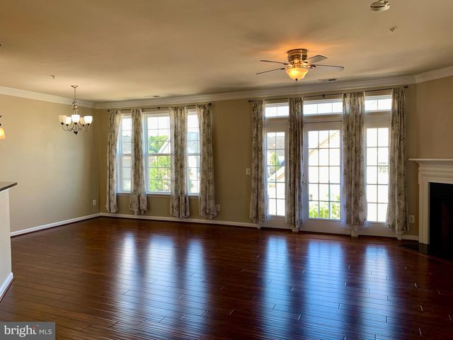 42602 HARDAGE TER, Ashburn, VA 20148