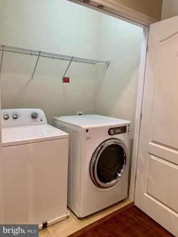 42602 HARDAGE TER, Ashburn, VA 20148