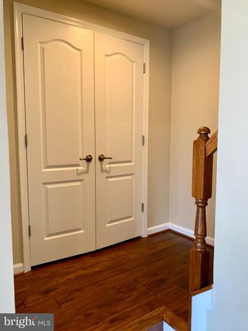 42602 HARDAGE TER, Ashburn, VA 20148