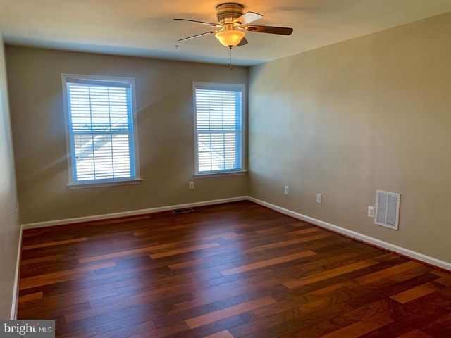 42602 HARDAGE TER, Ashburn, VA 20148