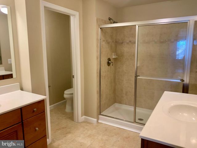 42602 HARDAGE TER, Ashburn, VA 20148