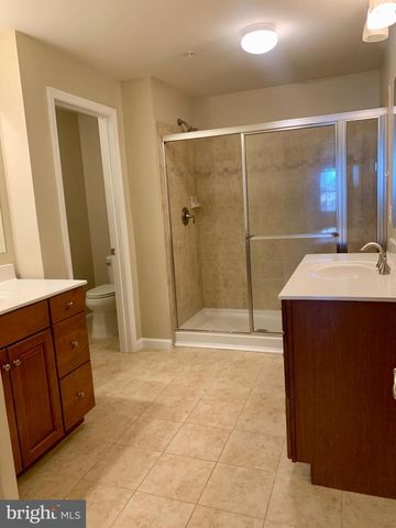 42602 HARDAGE TER, Ashburn, VA 20148