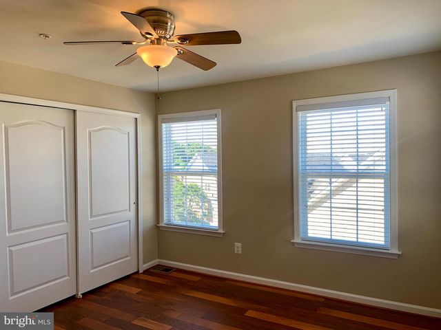 42602 HARDAGE TER, Ashburn, VA 20148