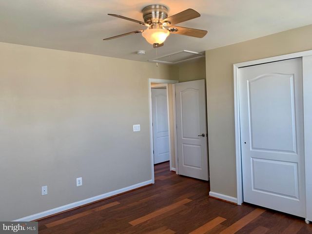 42602 HARDAGE TER, Ashburn, VA 20148
