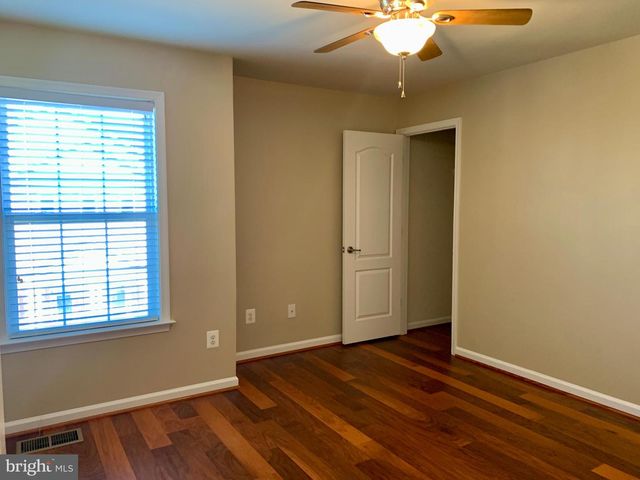 42602 HARDAGE TER, Ashburn, VA 20148