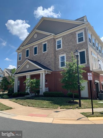 42602 HARDAGE TER, Ashburn, VA 20148
