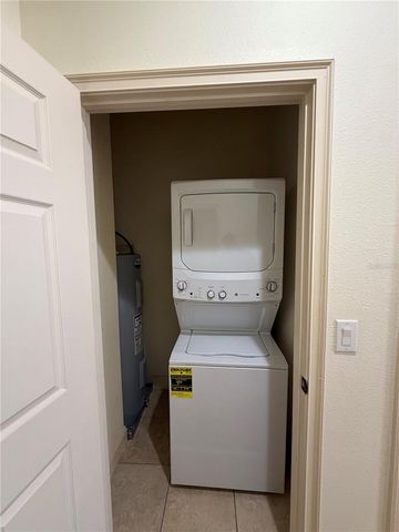 2404 BELLA VISTA DRIVE, Davenport, FL 33897