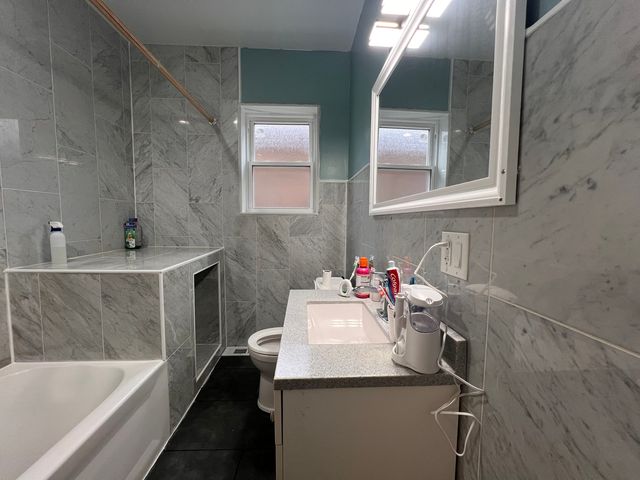 5933 S RICHMOND Street, Chicago, IL 60629