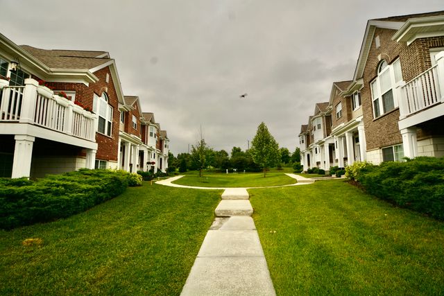 2953 Madison Drive 2953, Naperville, IL 60564