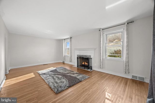 37 DEWEY RD, Cheltenham, PA 19012