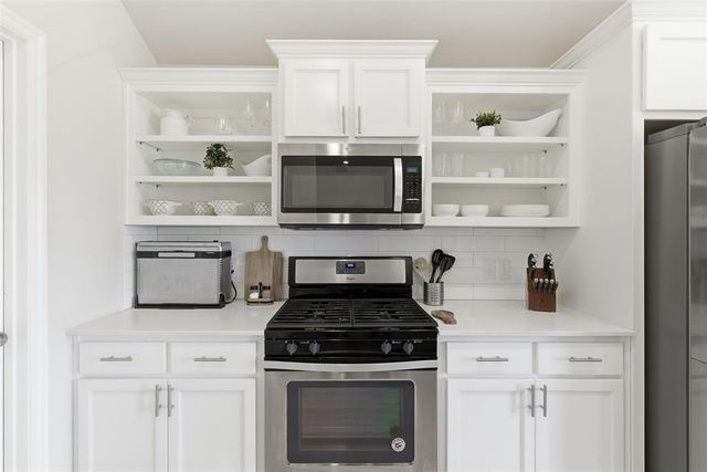 1214 S Landry Lane, Stillwater, OK 74074