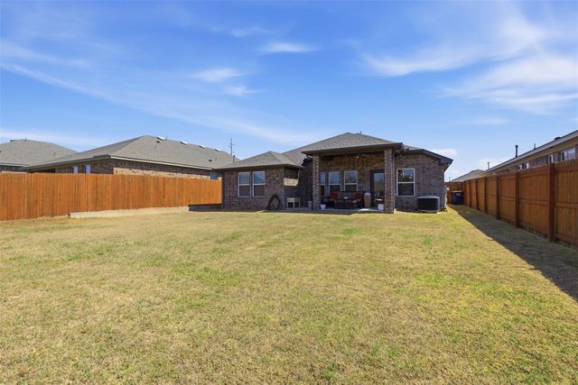 1214 S Landry Lane, Stillwater, OK 74074