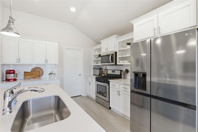 1214 S Landry Lane, Stillwater, OK 74074