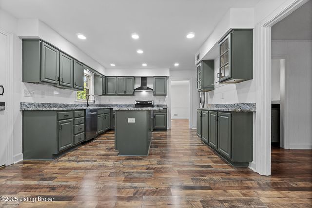 5409 Pueblo Rd, Louisville, KY 40207