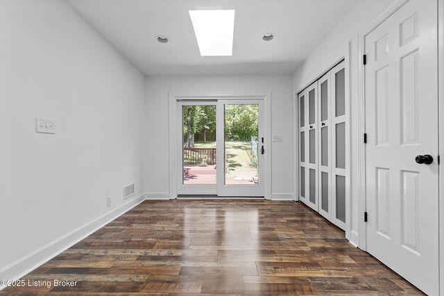 5409 Pueblo Rd, Louisville, KY 40207