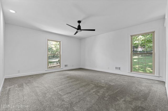 5409 Pueblo Rd, Louisville, KY 40207