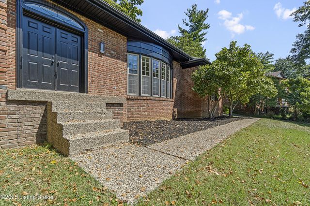 5409 Pueblo Rd, Louisville, KY 40207