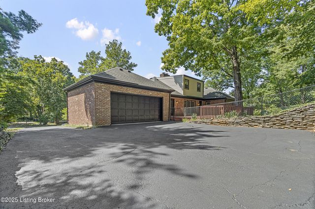 5409 Pueblo Rd, Louisville, KY 40207