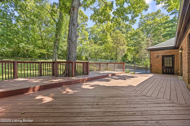 5409 Pueblo Rd, Louisville, KY 40207