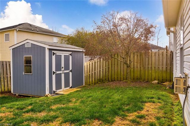 4520 Pickney Court, Kernersville, NC 27284