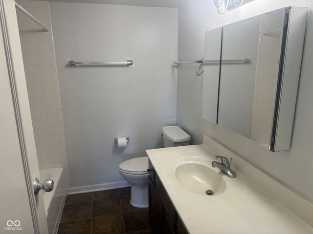 25 E 40th Street 5J, Indianapolis, IN 46205