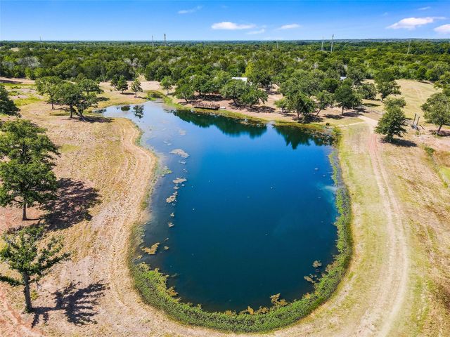 762 Karisch RD, Giddings, TX 78942