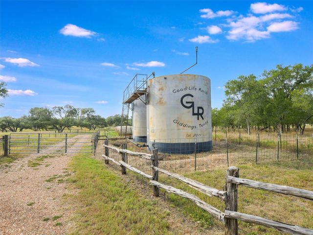 762 Karisch RD, Giddings, TX 78942