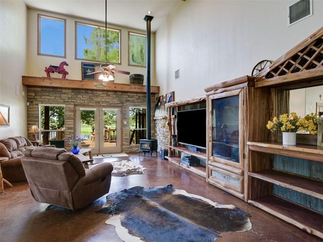 762 Karisch RD, Giddings, TX 78942