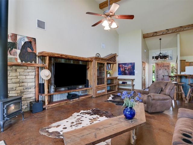 762 Karisch RD, Giddings, TX 78942