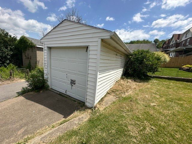 805 18th St, Ambridge, PA 15003